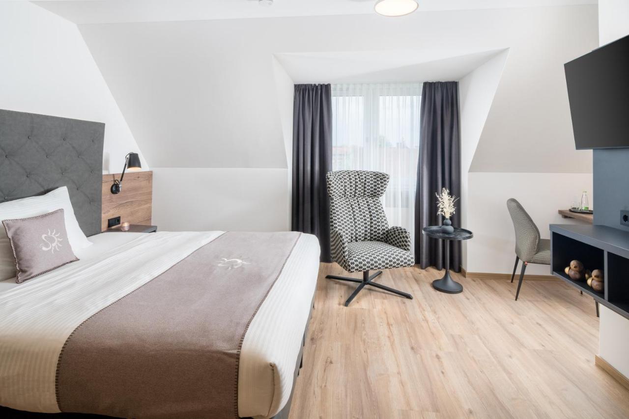 Landhotel Sonne Neuendettelsau Eksteriør bilde